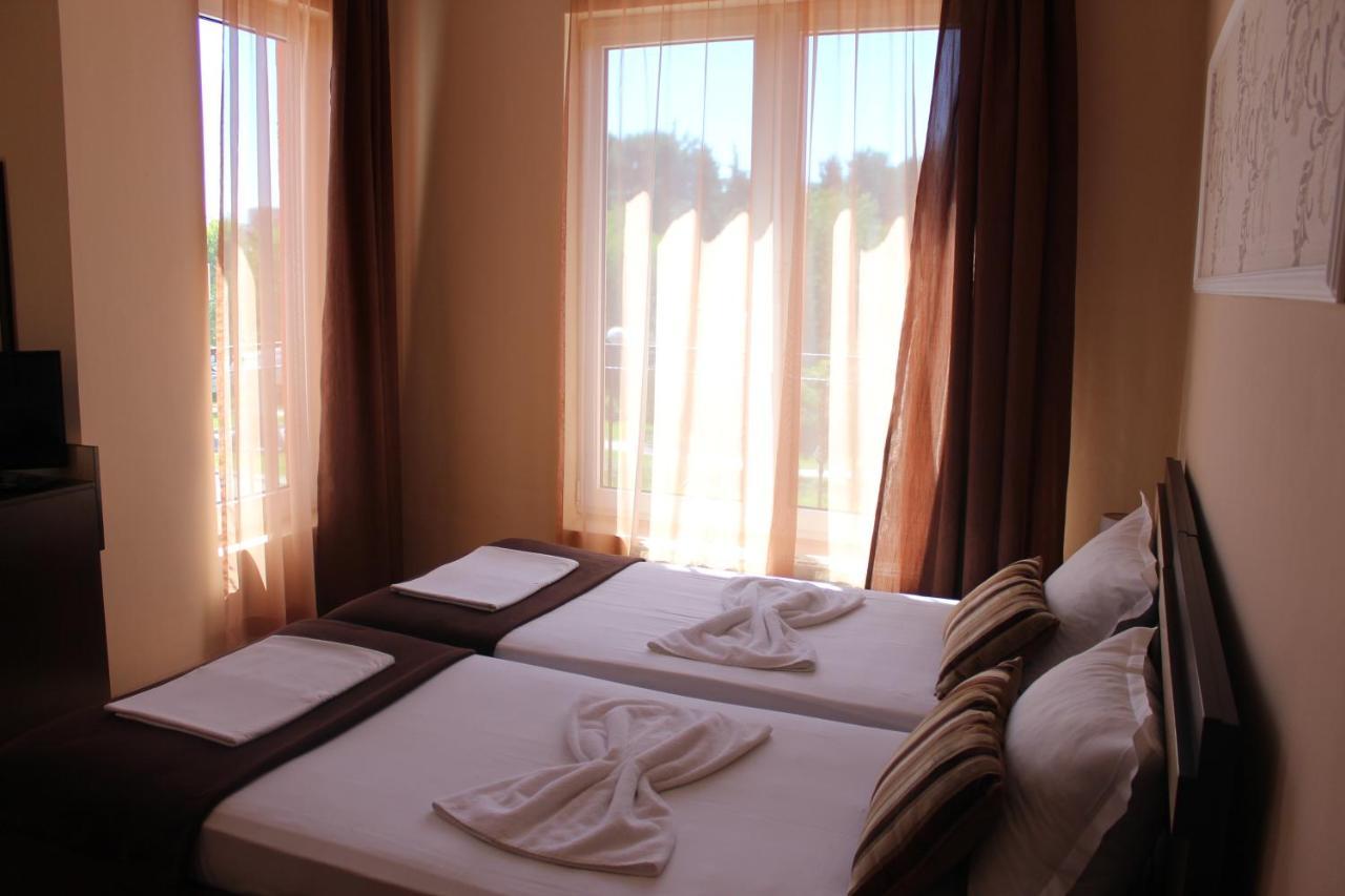 Respekt Guest House Sunny Beach Exterior photo