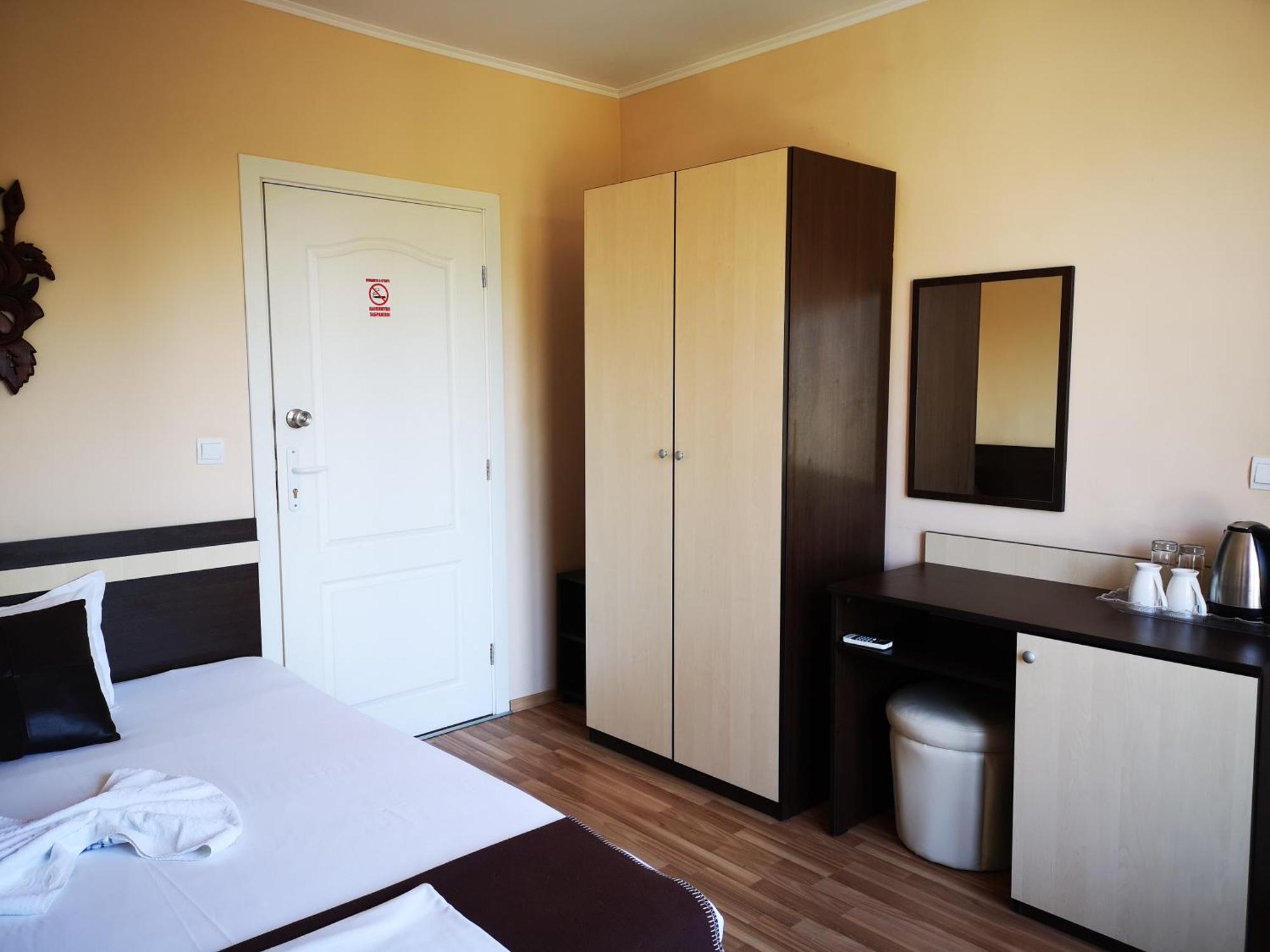 Respekt Guest House Sunny Beach Room photo